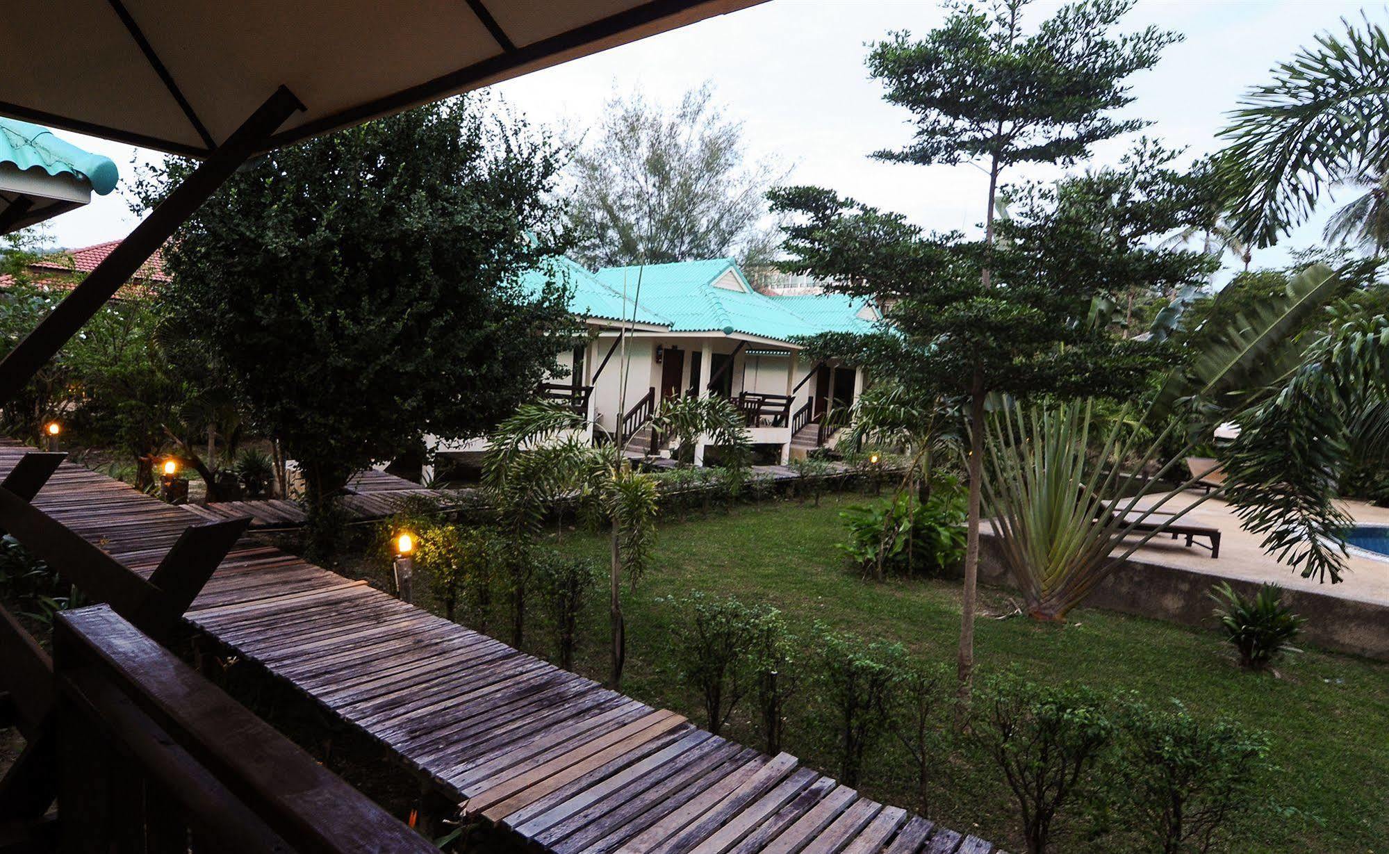N.T. Lanta Resort Ko Lanta Exterior foto